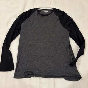Old Navy Men's Charcoal and Black Long Sleeve Tee